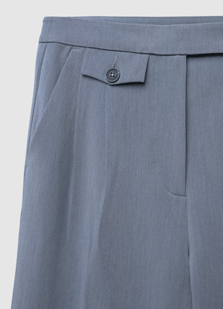Straight trousers with pocket