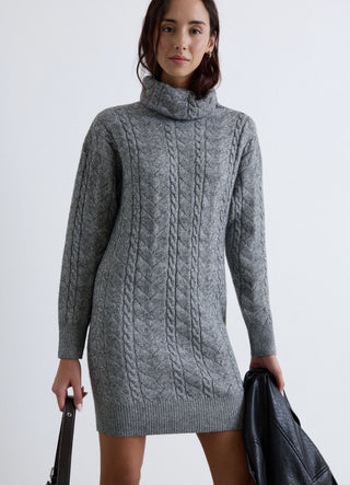 Strickkleid mit Rollkragen und Zopfmuster