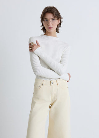 Long-sleeved ribbed T-shirt with a high neck