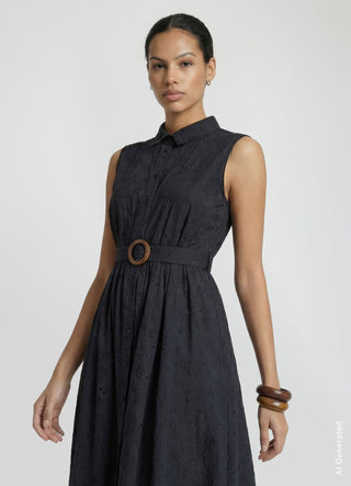 Hemdkleid aus Sangallo mit Gürtel