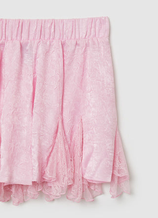 Rüschenshorts mit Spitzeneinsätzen
