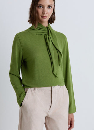 T-shirt con collo nodo