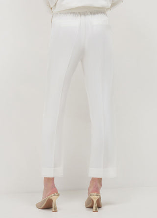 Classic trousers with turn-ups