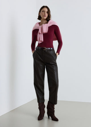 Long-sleeve body with V-neckline