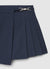 Kurze Hose mit Falten und Schnalle