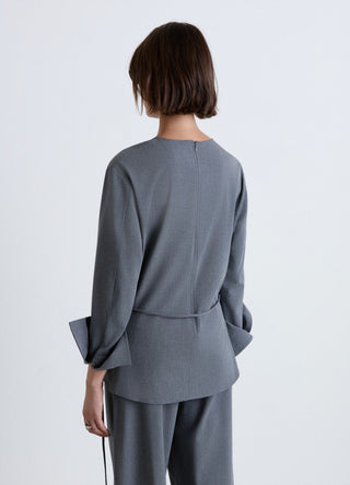 Blusa girocollo con laccio in vita
