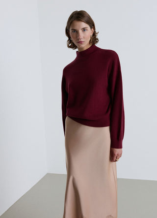 Solid colour Perkins collar jumper