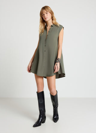 Long sleeveless solid-colour shirt