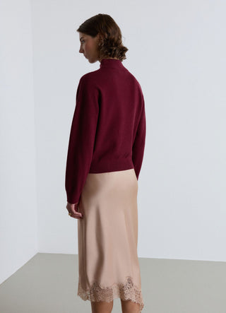 Solid colour Perkins collar jumper