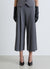 Pantaloni culotte con pieghe simmetriche
