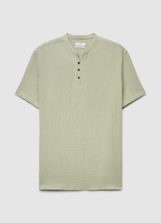 Camicia con collo alla coreana e bottoni