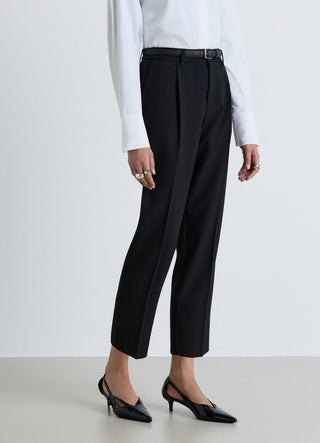 Long trousers with pleats