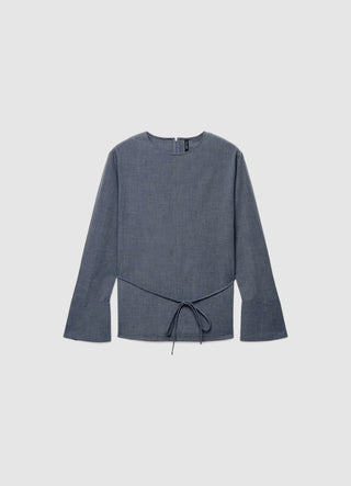 Blusa girocollo con laccio in vita
