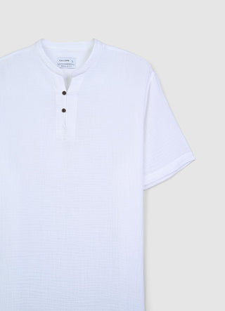 Camicia bottoncini tessuto goffrato
