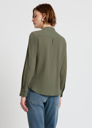 Camicia con collo alla coreana e bottoni