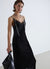Langes Lingerie-Kleid mit asymmetrischer Spitze