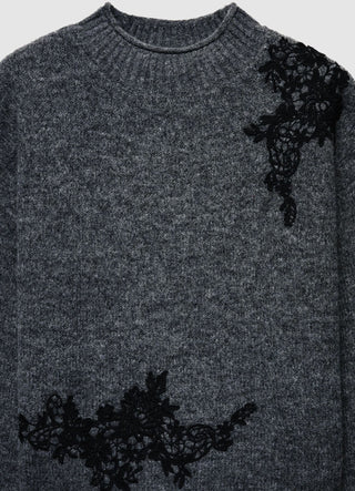Pullover mit kontrastierenden Spitzenapplikationen
