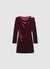 Vestito corto con drappeggio e spilla