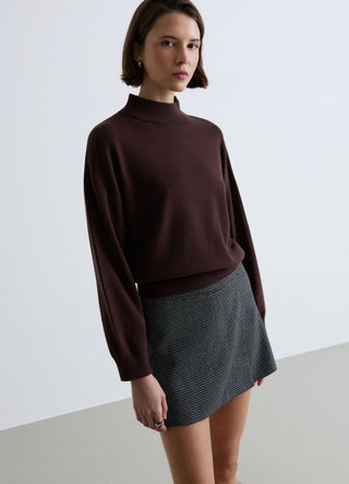 Solid colour Perkins collar jumper