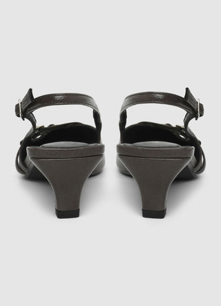 Slingback con cinturini e tacco basso