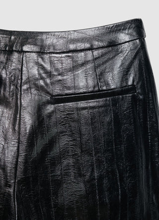 Shorts in einfarbigem Lederoptik